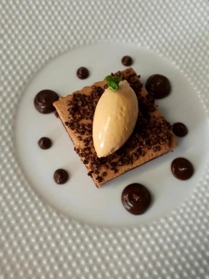 Saveurs De L'Abbaye Hotel Saintes Kültér fotó